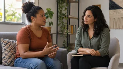 Imagem ilustrativa: Atendimento respeitoso com espaço para a mulher conduzir sua fala
